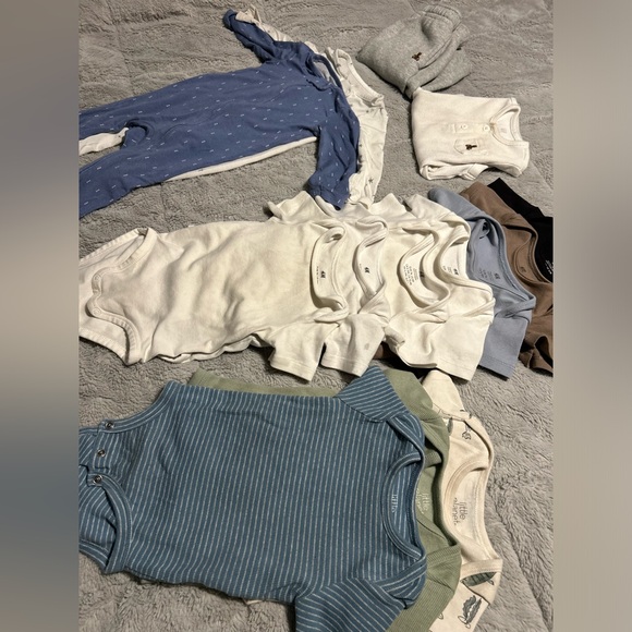 H&M GAP Carters Little Planet Baby Boy Bundle 9M (6-12M) - Picture 14 of 16